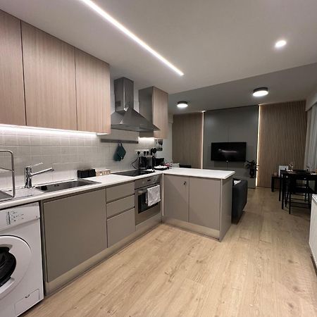 Daniela'S Modern Apartment Strovolos エクステリア 写真